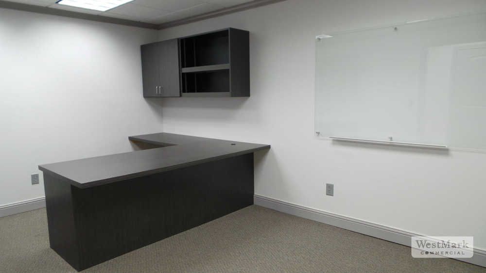 Remodeled Office Suite for Lease : 8207 Ithaca Ave, Lubbock, TX 79423